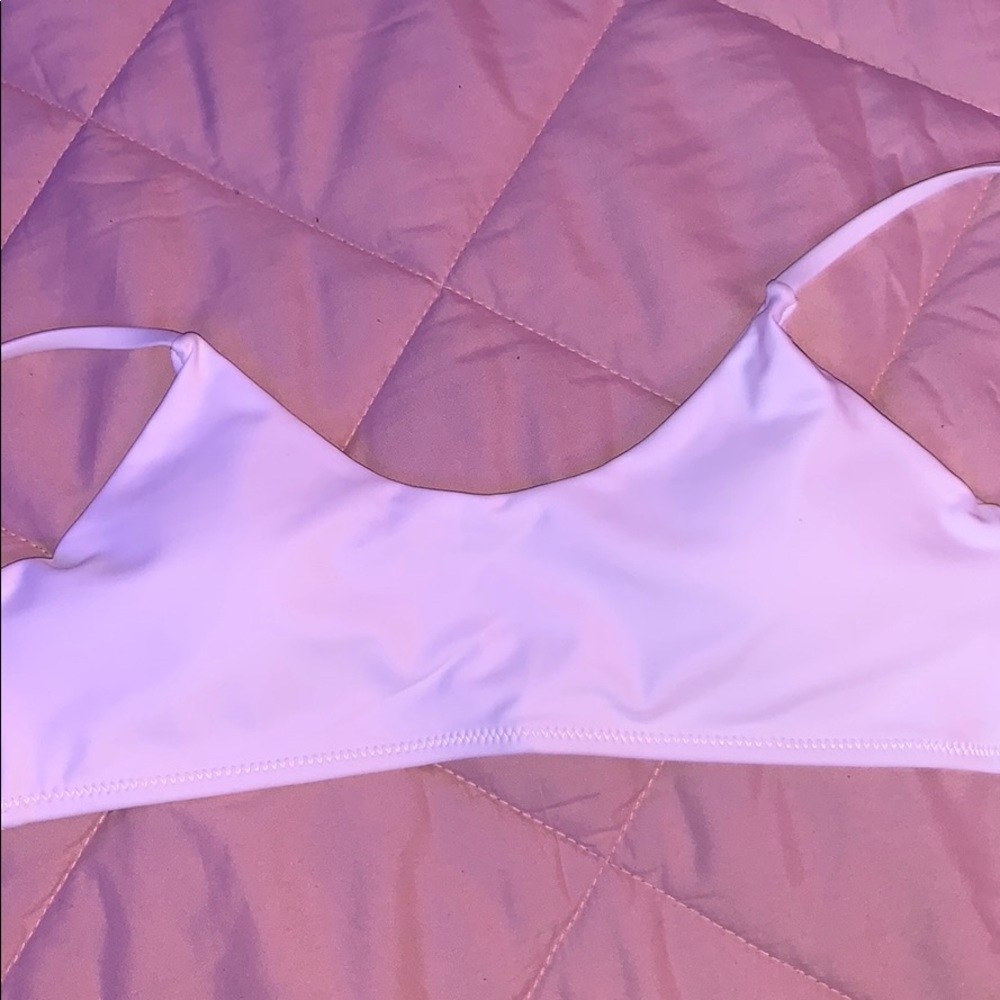 SHEIN WHITE SPAGHETTI STRAP BIKINI TOP